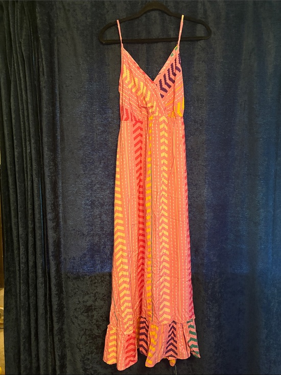 Cupshe Dresses & Skirts - Cupshe Coral Chevron Maxi Dress with Spaghetti Straps with tags size large